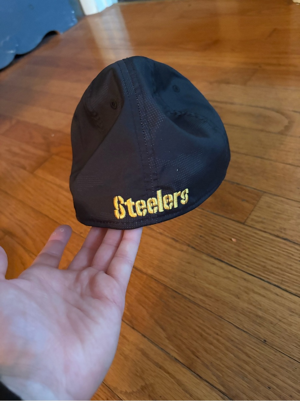 Hat - Inside View - Picture 2 of 4
